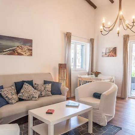 Ocean, Pines And Mountain - Renovated February 2025 - Ac *