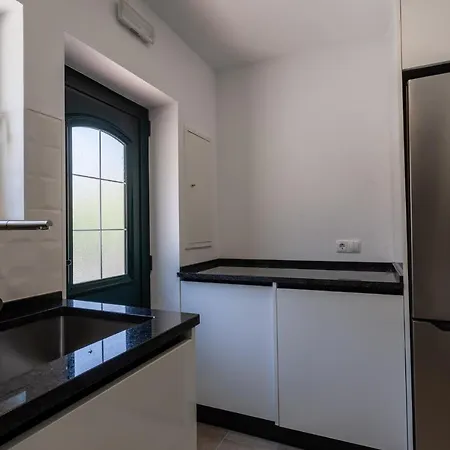 Ocean, Pines And Mountain - Renovated February 2025 - Ac